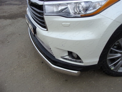 Защита передняя овальная 75х42 мм ТСС для Toyota Highlander 2014-2016