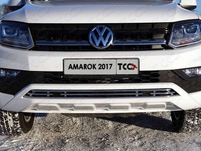 Накладка решётки радиатора 12 мм ТСС для Volkswagen Amarok 2016-2021