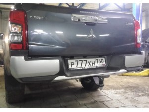 Фаркоп Fiat Fullback 2016-2019, Mitsubishi L200 2015-2023 съемное крепление шара под американский квадрат №FA 1008-E